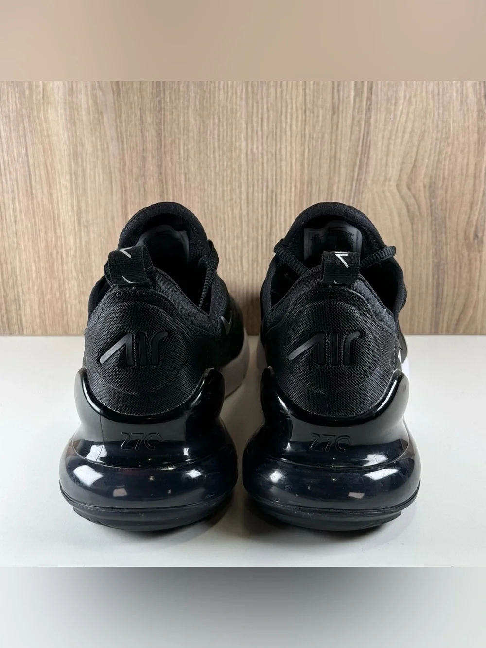 Nike Air Max 270 Black/White Anthracite 943345-001 GS Size 7Y / Women’s Size 8.5